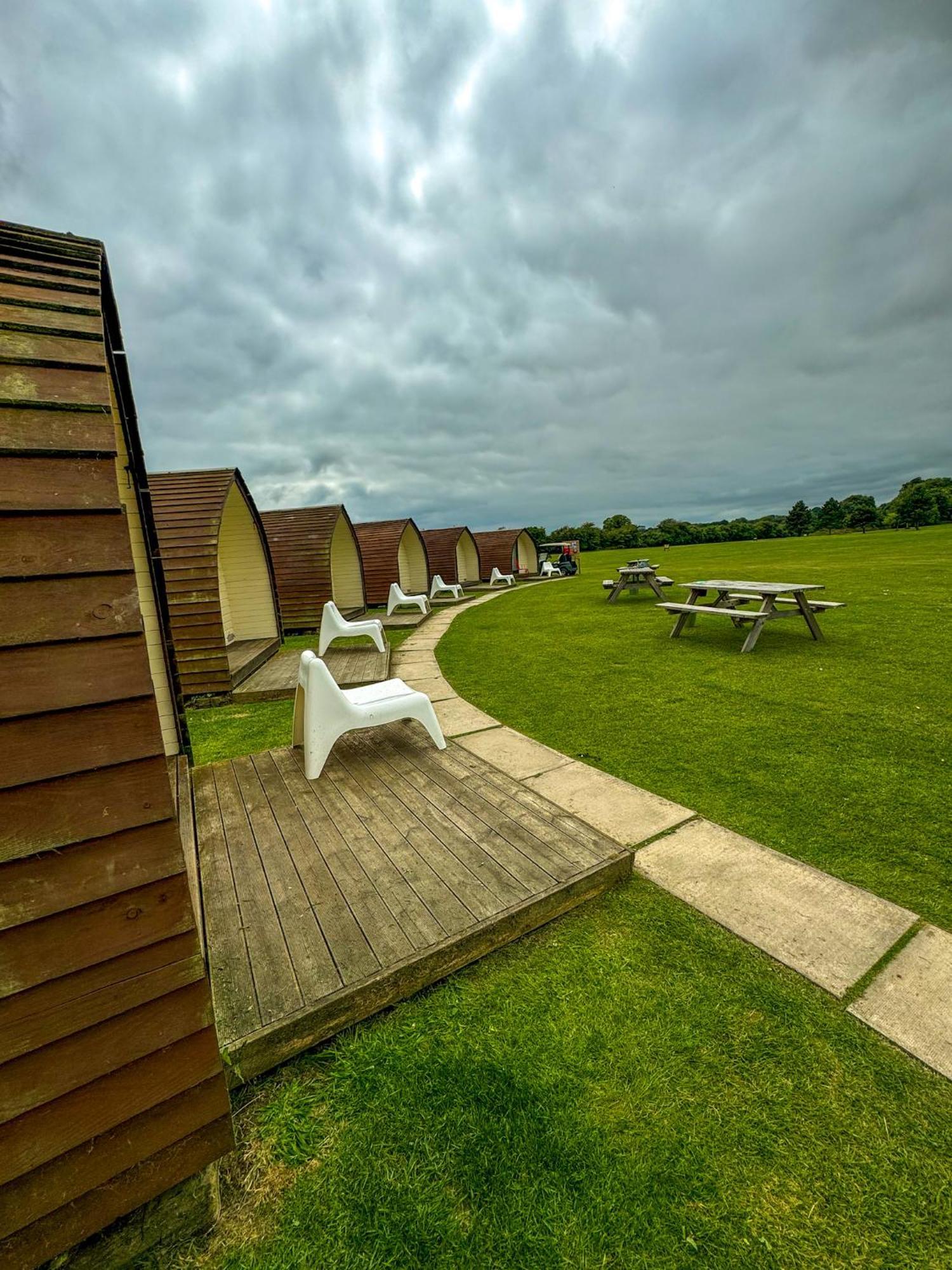 Rodway Hill Golf & Eco Pod Hotel Γκλόστερ Εξωτερικό φωτογραφία