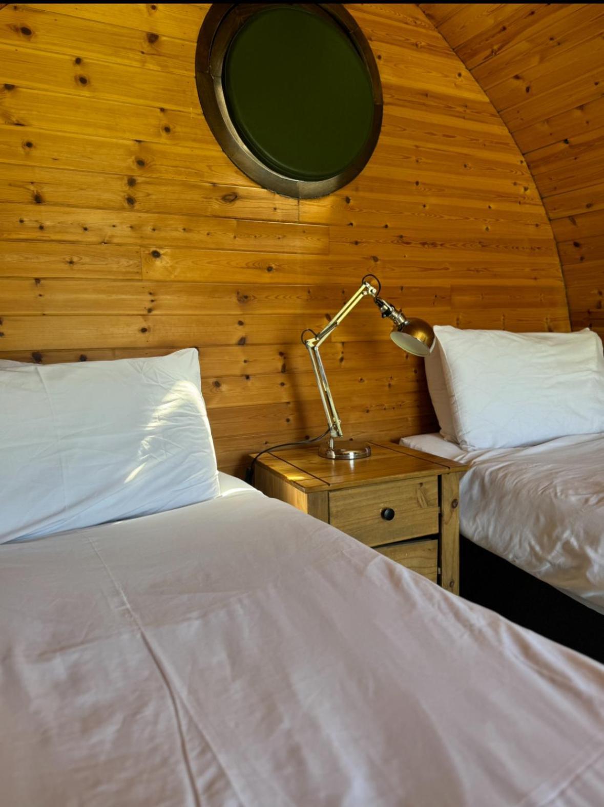 Rodway Hill Golf & Eco Pod Hotel Γκλόστερ Εξωτερικό φωτογραφία