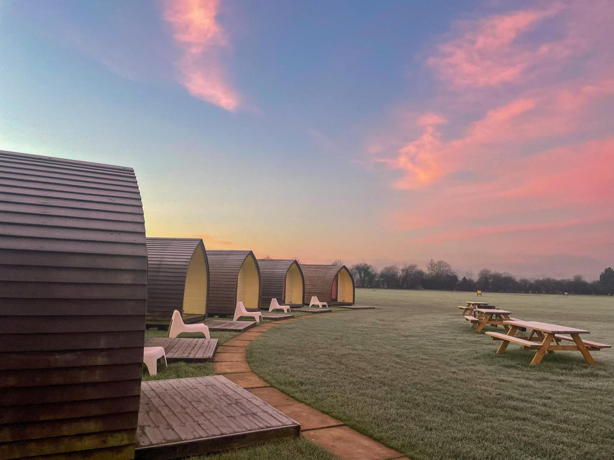 Rodway Hill Golf & Eco Pod Hotel Γκλόστερ Εξωτερικό φωτογραφία